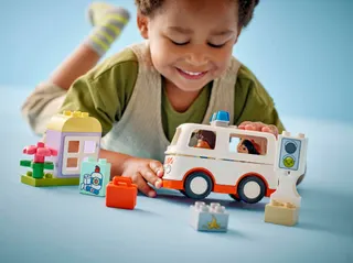 Ambulance met chauffeur LEGO-set afbeelding 5