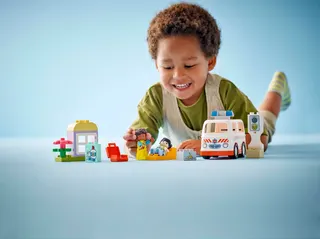 Ambulance met chauffeur LEGO-set afbeelding 6