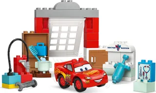 McQueens bezoek aan Docs garage LEGO-set afbeelding 2