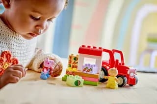 Tractor en marktkraam LEGO-set afbeelding 10