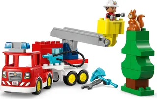 Brandweertruck met slang en brandweerman LEGO-set afbeelding 4