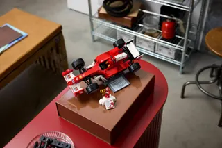 Ferrari F2004 en Michael Schumacher LEGO-set afbeelding 17