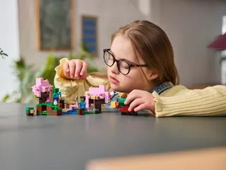 The Cherry Blossom Garden LEGO-set afbeelding 5