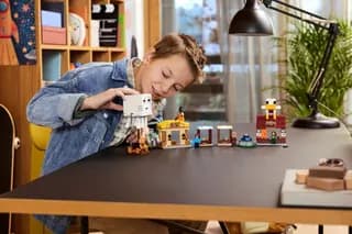 De Ghast-ballon aanval op het dorp LEGO-set afbeelding 9