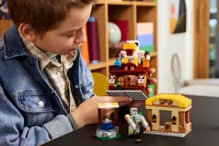 De Ghast-ballon aanval op het dorp LEGO-set afbeelding 10