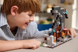 De pikhouweelmijn LEGO-set afbeelding 8