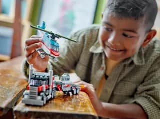 Truck met helikopter LEGO-set afbeelding 10
