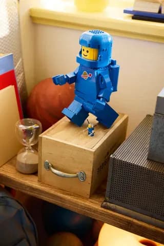 Grote blauwe minifiguur van een astronaut LEGO-set afbeelding 7