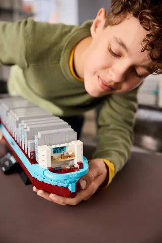 Maersk containerschip met dubbel brandstofsysteem LEGO-set afbeelding 12