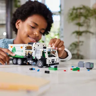 Mack LR Electric vuilniswagen LEGO-set afbeelding 8
