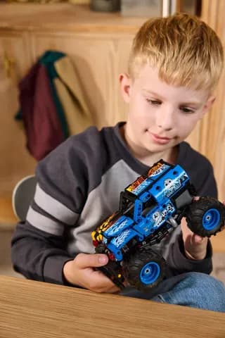Monster Jam Grave Digger vuur en ijs LEGO-set afbeelding 6