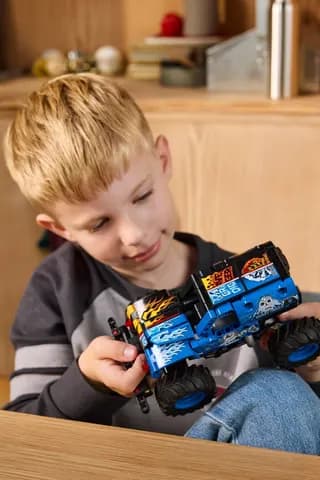 Monster Jam Grave Digger vuur en ijs LEGO-set afbeelding 7