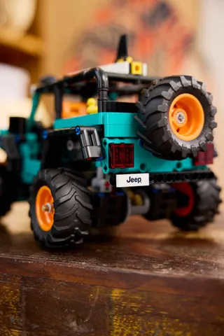 Jeep Wrangler Rubicon terreinwagen LEGO-set afbeelding 7