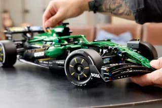 Aston Martin Aramco AMR25 F1 auto LEGO-set afbeelding 10