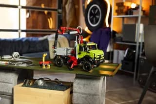 Mercedes-Benz Unimog U 5023 met kraan LEGO-set afbeelding 13