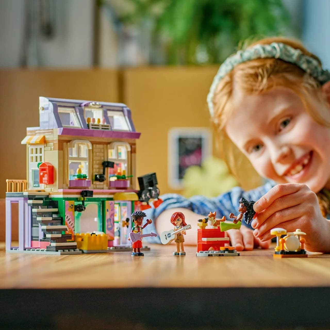 Muziekwinkel en appartement LEGO-set afbeelding 6