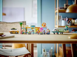 Heartlake City Airport and Airplane LEGO-set afbeelding 10