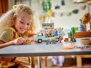 Camperavontuur met vrienden LEGO-set afbeelding 9
