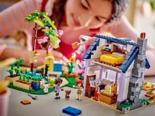 Beekeepers' House and Flower Garden LEGO-set afbeelding 8