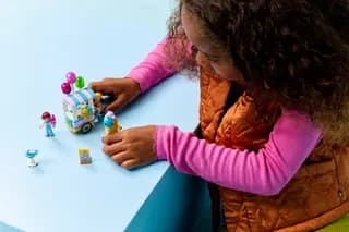 IJsjes- en ballonnenkraam LEGO-set afbeelding 7