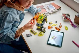 McLaren Mastercard F1 Team helm van Lando Norris LEGO-set afbeelding 4