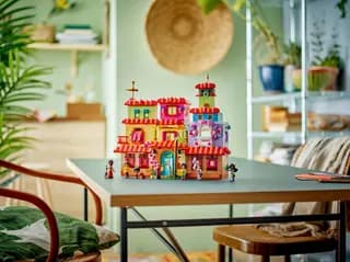 The Magical Madrigal House LEGO-set afbeelding 5