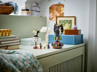 De jurken van Maleficent en Cruella De Vil LEGO-set afbeelding 4