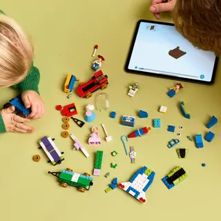 Toy Story feesttrein en RC auto LEGO-set afbeelding 6