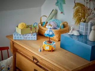 De jurk van Assepoester LEGO-set afbeelding 4