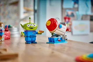 Alien met Pizza Planet raket LEGO-set afbeelding 10