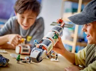 Modular Space Station LEGO-set afbeelding 6