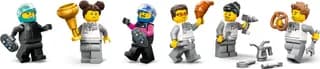F1 Garage & Mercedes-AMG & Alpine Cars LEGO-set afbeelding 2