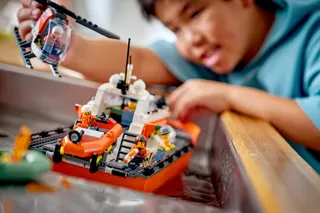 Kustwacht reddingsboot met helikopter LEGO-set afbeelding 7