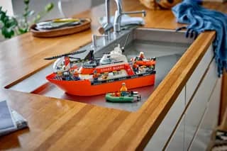 Kustwacht reddingsboot met helikopter LEGO-set afbeelding 9
