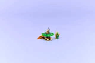 Lloyd vs. aardemonster in spinner LEGO-set afbeelding 6