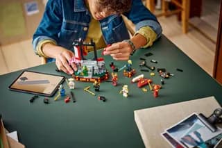 15-jarig jubileum: Display met ninjapersonages LEGO-set afbeelding 5