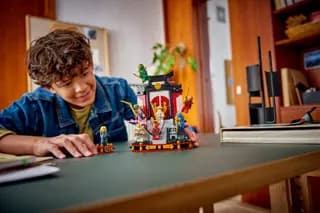 15-jarig jubileum: Display met ninjapersonages LEGO-set afbeelding 8