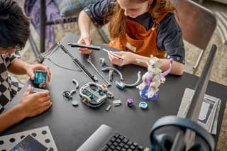 SMART Play: Mewtwo's Lab Break LEGO-set afbeelding 9