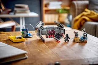 Darth Vader’s TIE Fighter LEGO-set afbeelding 14
