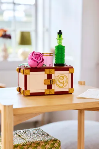 Glinda & Elphaba's Dormitory LEGO-set afbeelding 10