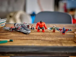 Captain America vs. Red Hulk Battle LEGO-set afbeelding 10