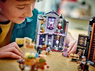 Ollivanders & Madam Malkin’s Robes LEGO-set afbeelding 8