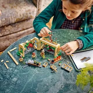Kasteel Zweinstein: Kruidenkundeles LEGO-set afbeelding 6