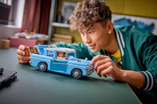 Betoverde vliegende Ford Anglia LEGO-set afbeelding 8