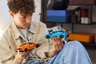 Lamborghini Revuelto en Huracán STO LEGO-set afbeelding 6
