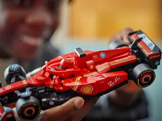 Ferrari SF-24 F1 racewagen LEGO-set afbeelding 7