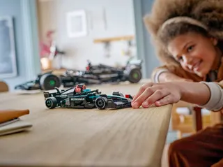 Mercedes-AMG F1 W15 racewagen LEGO-set afbeelding 6
