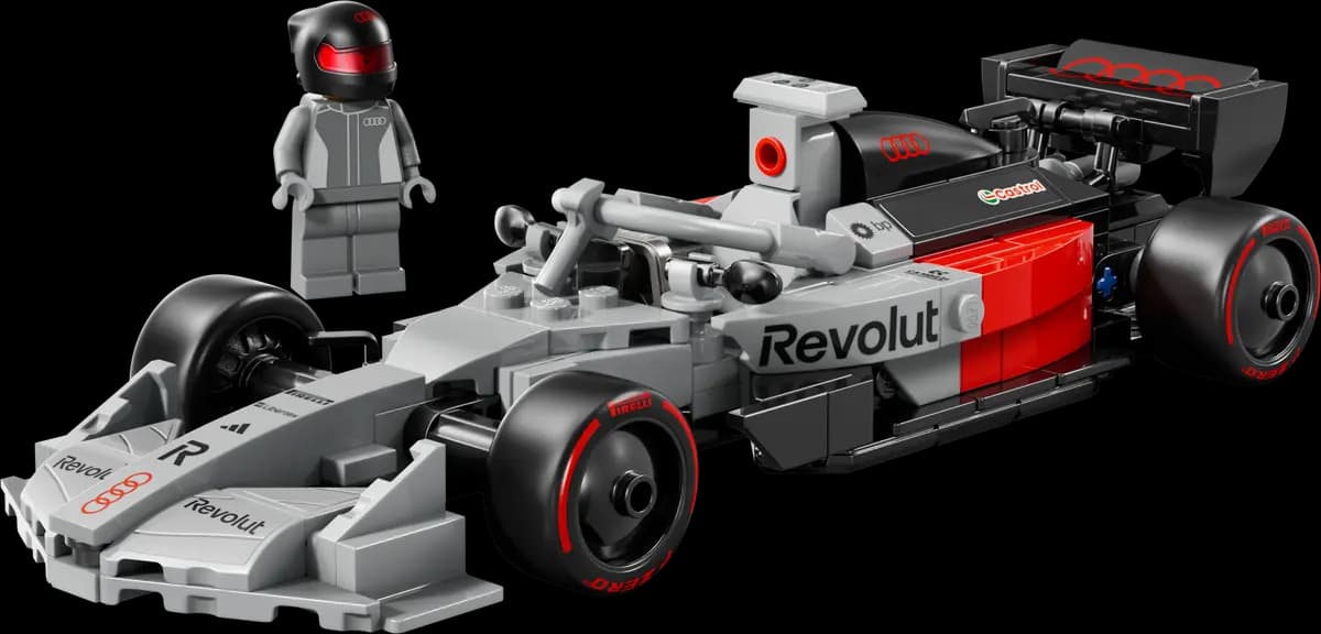 Audi Revolut F1 Team R26 Race Car LEGO-set