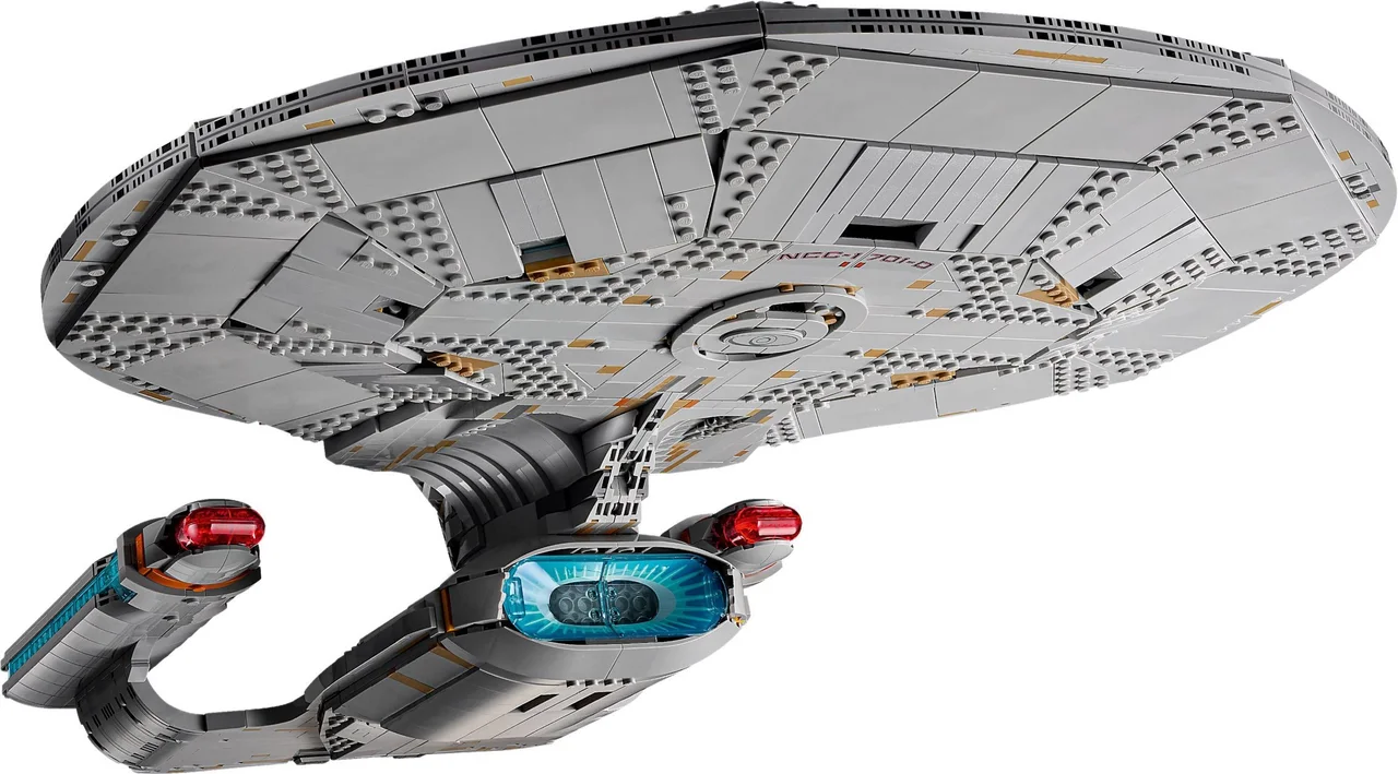 Star Trek: U. S.S. Enterprise NCC-1701-D LEGO-set afbeelding 2