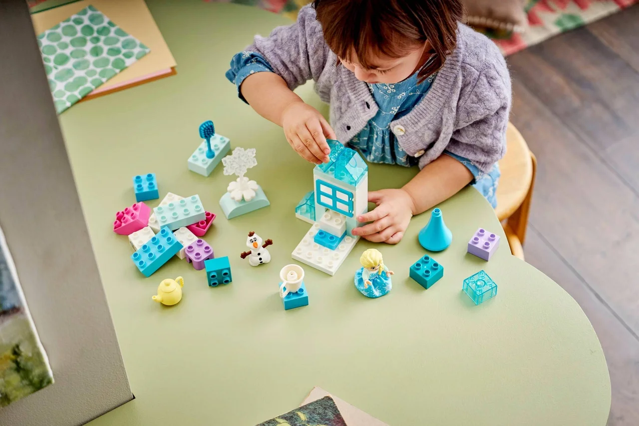 Frozen creatieve doos met Elsa en Olaf LEGO-set afbeelding 2